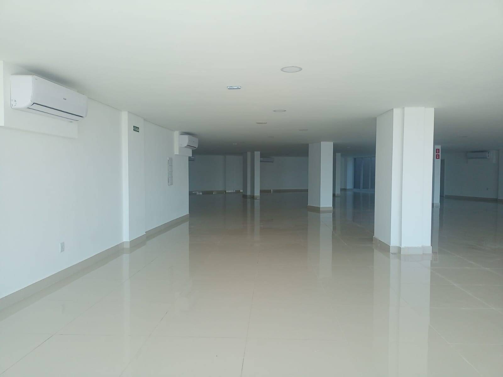 Prédio Inteiro para alugar, 700m² - Foto 9