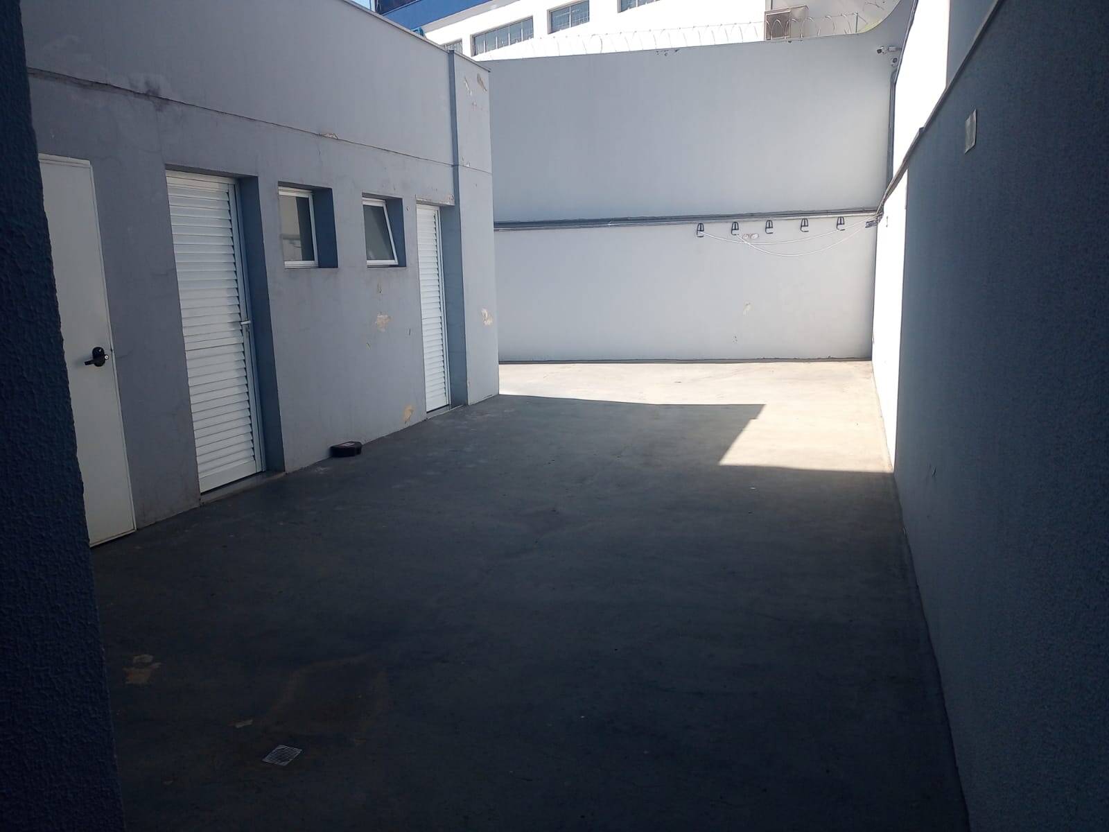 Prédio Inteiro para alugar, 700m² - Foto 22