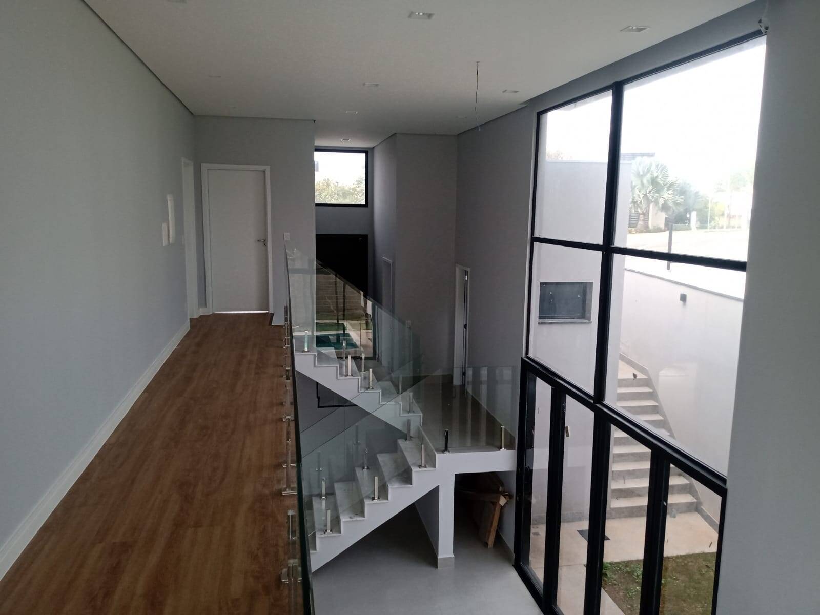 Casa à venda e aluguel com 4 quartos, 340m² - Foto 2